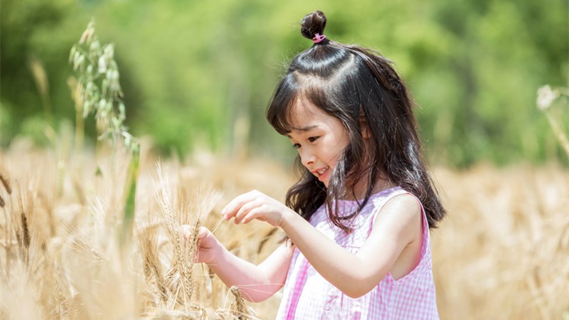 梦到别人家的小女孩什么意思