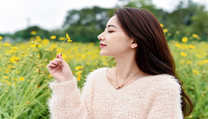 梦见美女和自己亲近