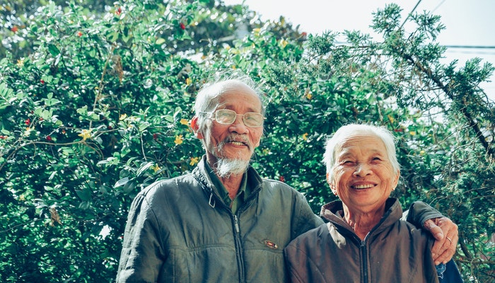 梦见活着的亲人死了是什么兆头