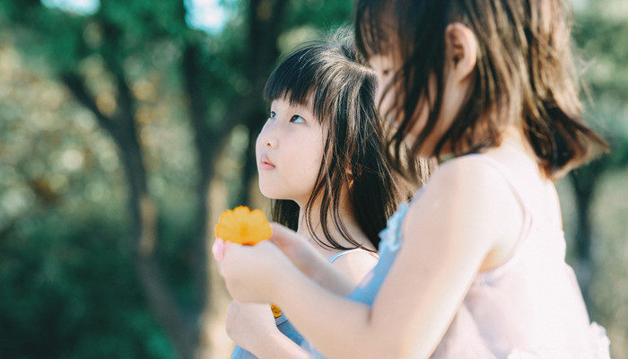 梦见女孩开门进来