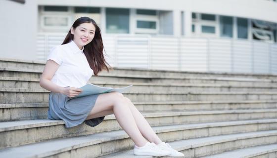 已婚女人梦见女同学是什么意思