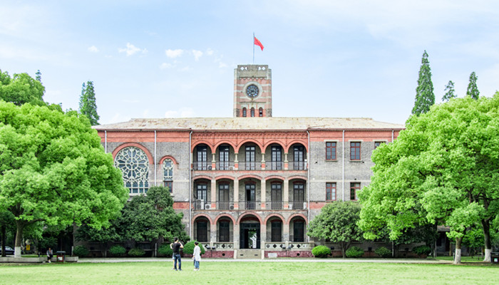 中年梦见自己考上大学