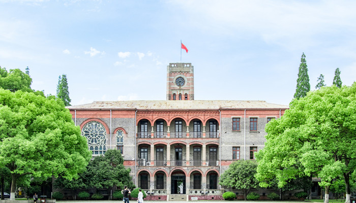 梦到回学校读书是什么意思